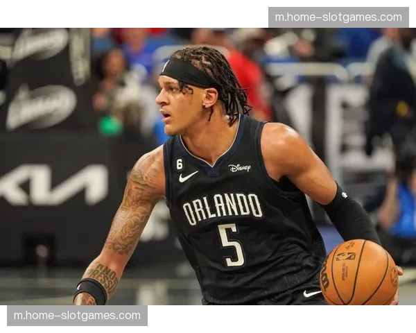 班凯罗魔术攻防枢纽 盖帽数据亮眼但进攻效率亟待提升 班凯罗魔术攻防枢纽 盖帽数据亮眼但进攻效率亟待提升